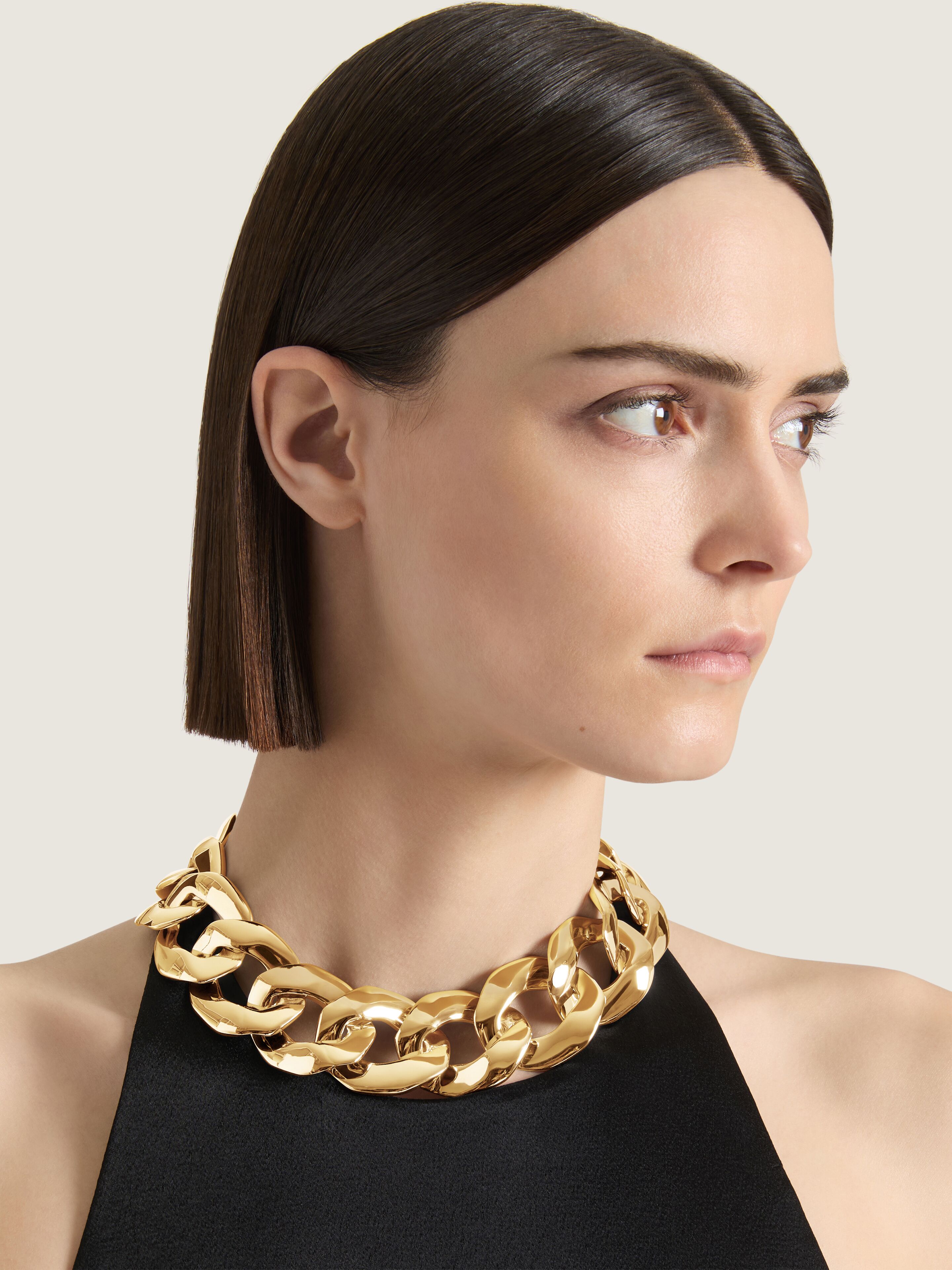 Chain necklace in metal